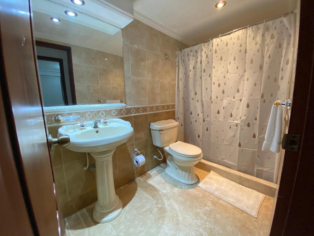 Santa Ana Luxury Rentals Hotel โบโกตา ภายนอก รูปภาพ