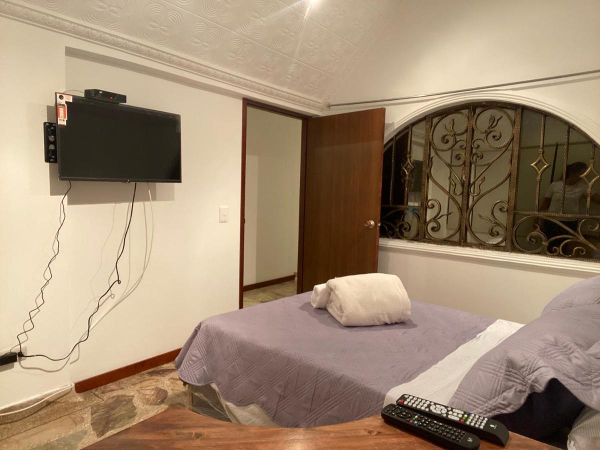 Santa Ana Luxury Rentals Hotel โบโกตา ภายนอก รูปภาพ